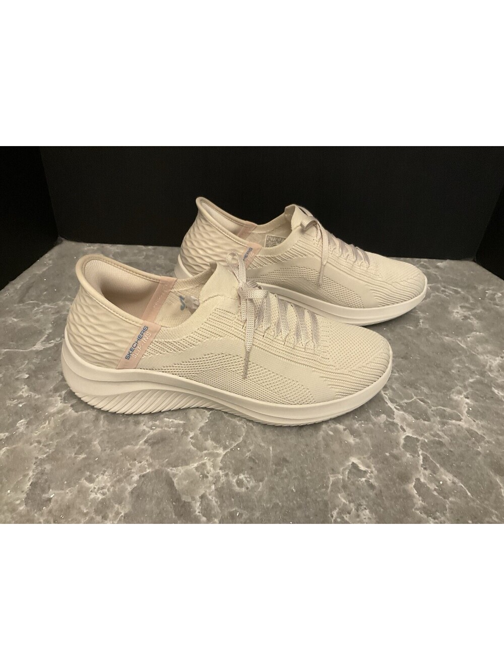 Womens Skechers Hands Free Slip-ins Ultra Flex 3.0 Brilliant Path Shoes. Size 10
